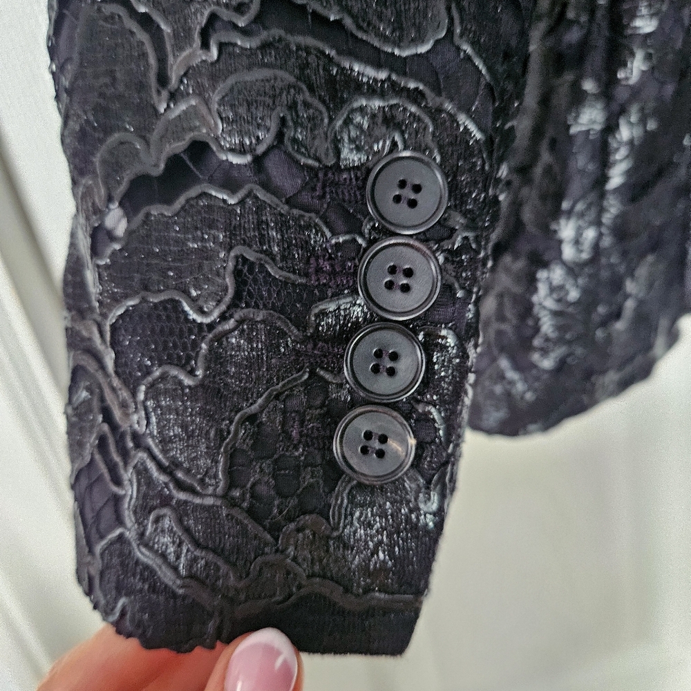 Alexander McQueen Metallic Lace Suit - Picture 7 of 11